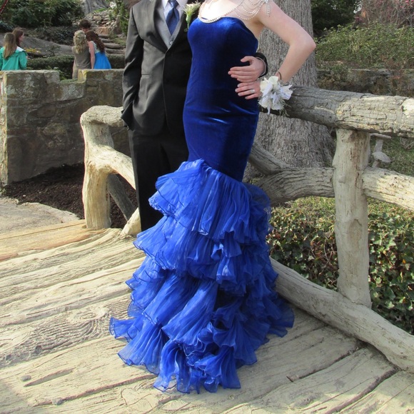 custom formal gown 💙 - Picture 2 of 8